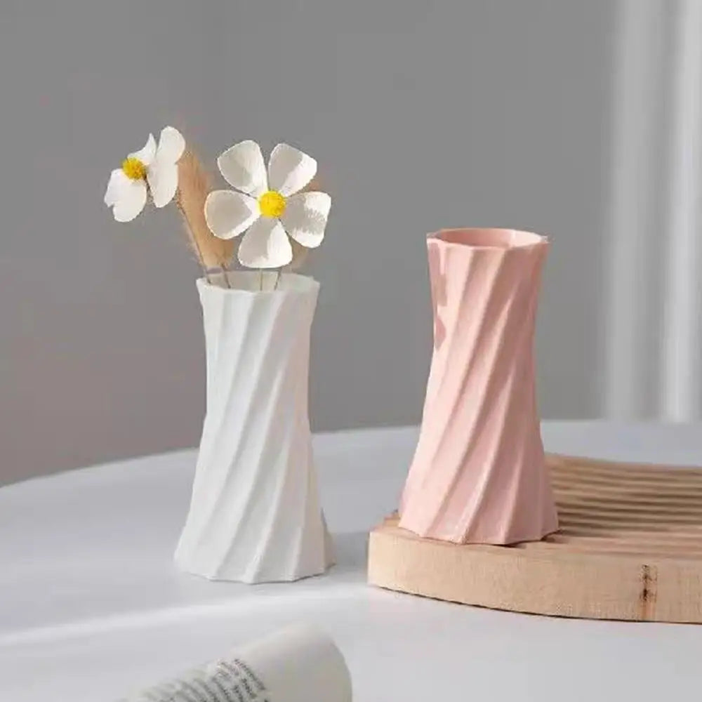 Luméa Petite Swirl Vase