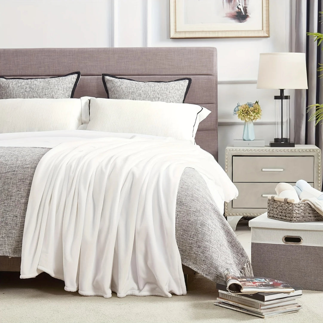 CloudSoft Fleece Throw