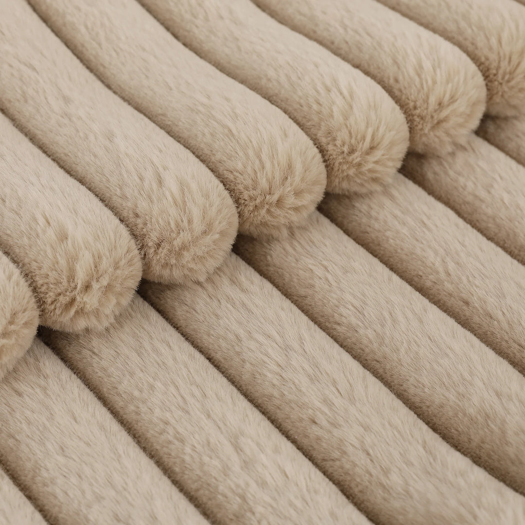 Ridge Plush Cushion Cover