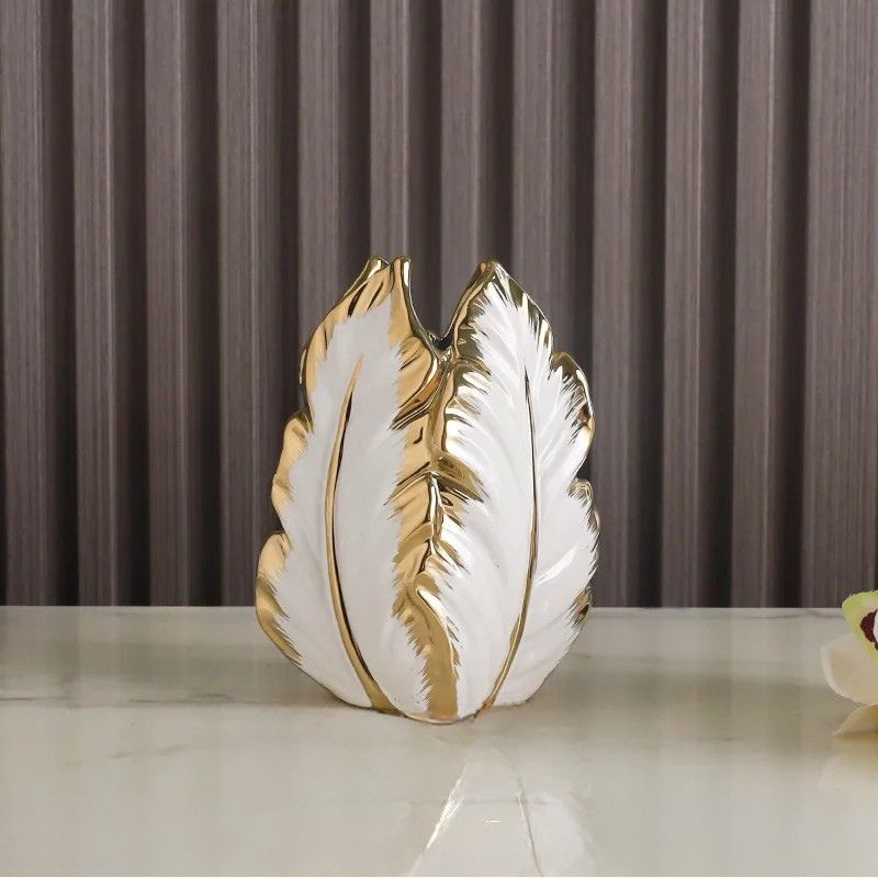 Aurum Petal Vase