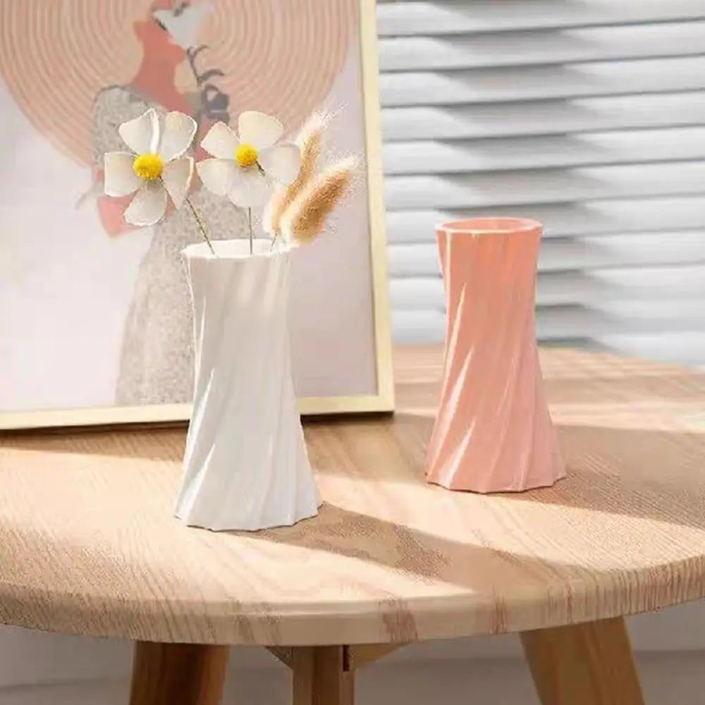 Luméa Petite Swirl Vase